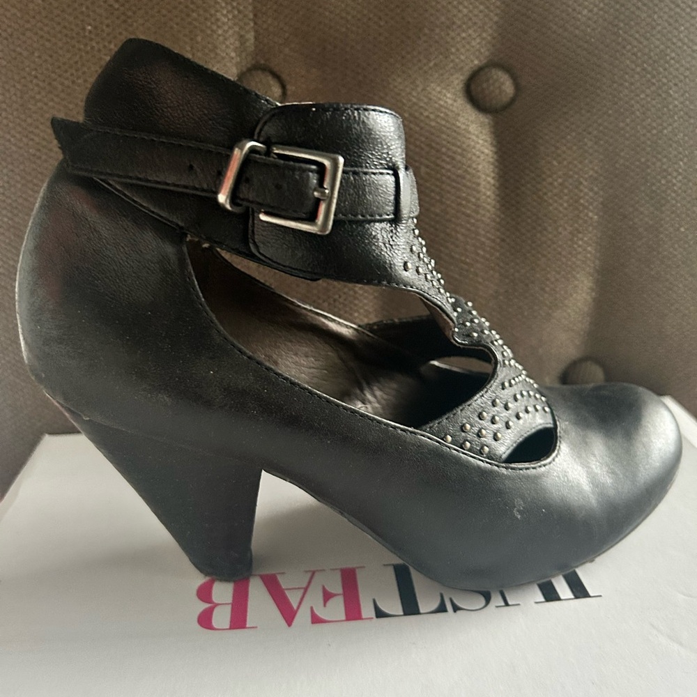 Black Studded Women's Shoes - Picture 3 of 6